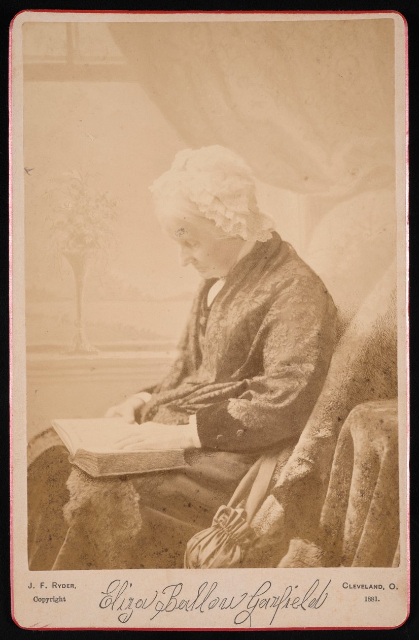 Porträt von Eliza Ballou Garfield 1801-1888, 1881 von James Fitzallen Ryder