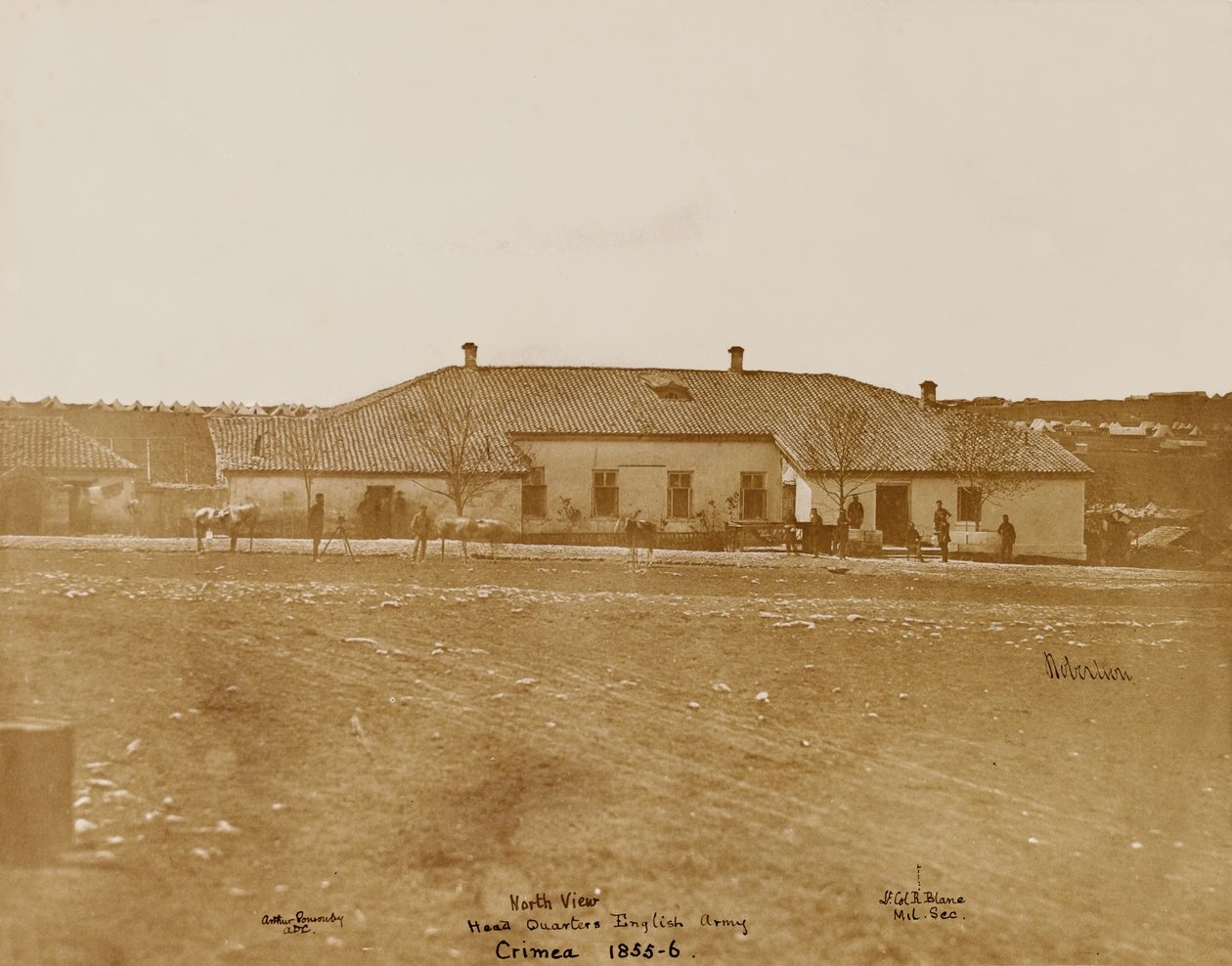 Nordansicht des Hauptquartiers der englischen Armee, ca. 1855 von James Robertson