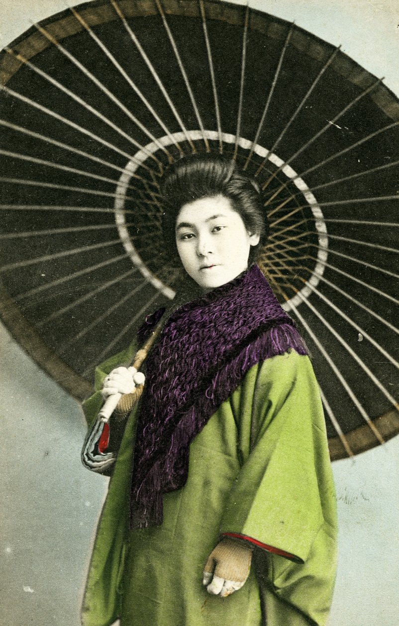 Japanische Frau mit Sonnenschirm, ca. 1910 von Japanese Photographer