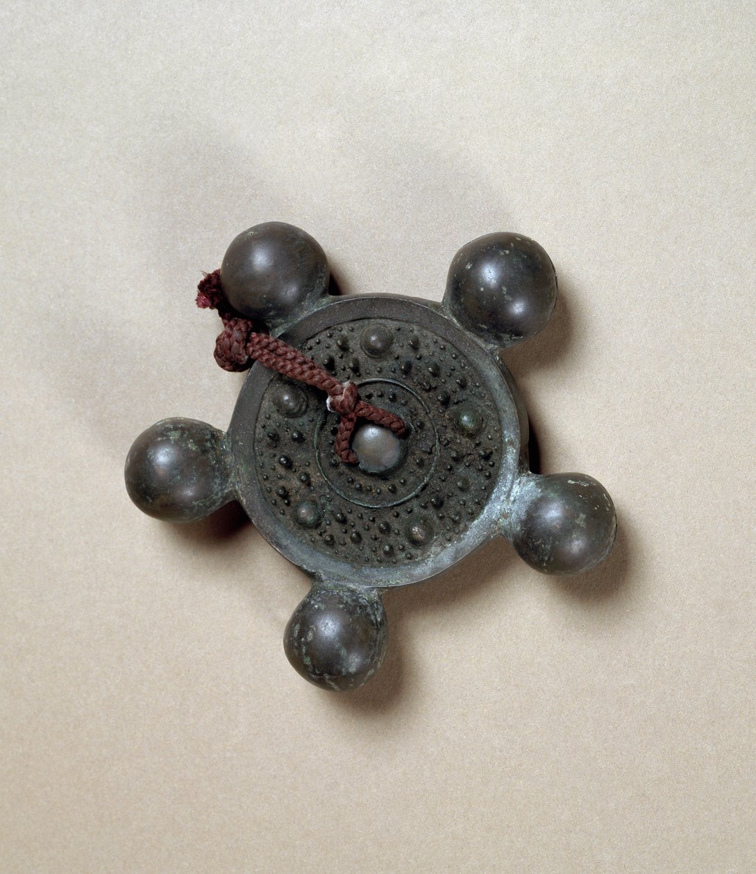 Bronzespiegel mit fünf kleinen Kugeln, Kofun-Periode (250-538) von Japanese School