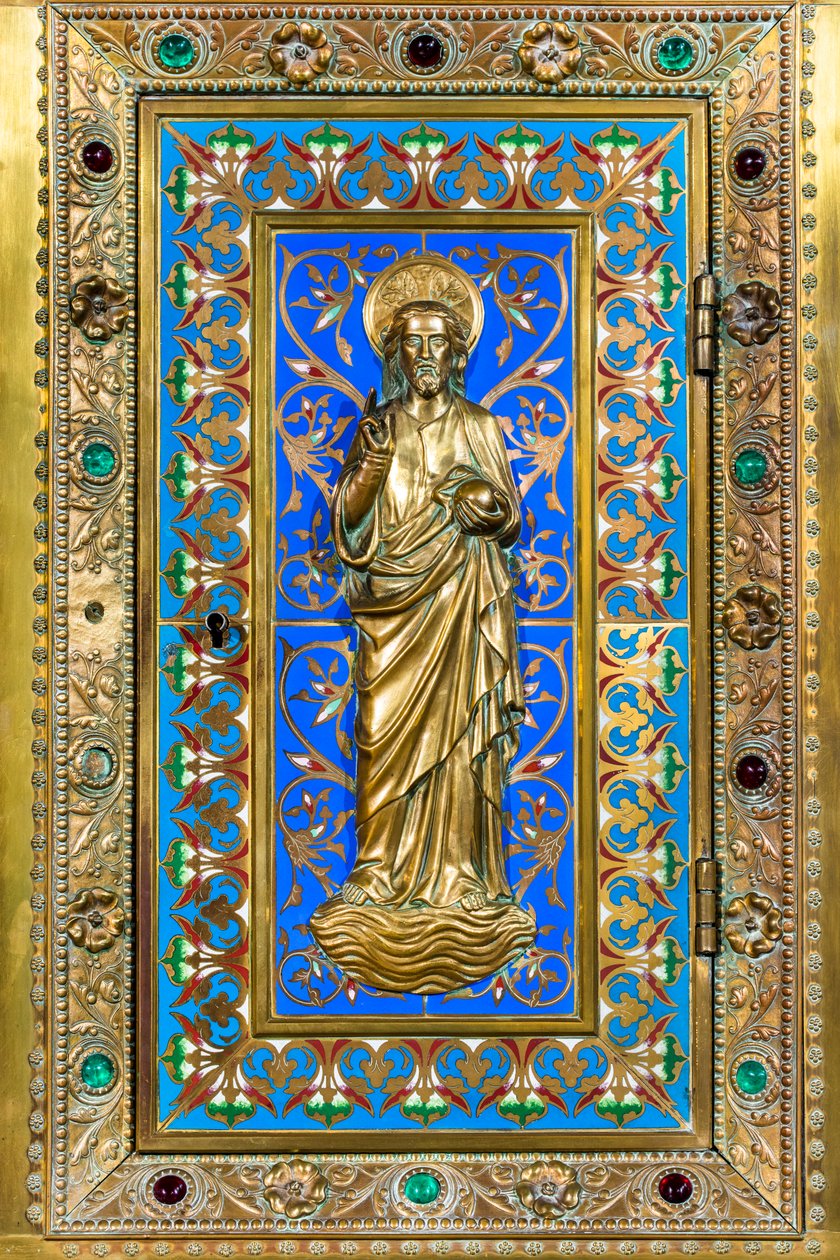 Innenansicht, Chapelle du Mont-Carmel, Altar: Tabernakel, Salvator Mundi auf der Tür, blauer Emailhintergrund mit Laub. A. Chertier, Goldschmied in Paris von Jean Alexandre Chertier