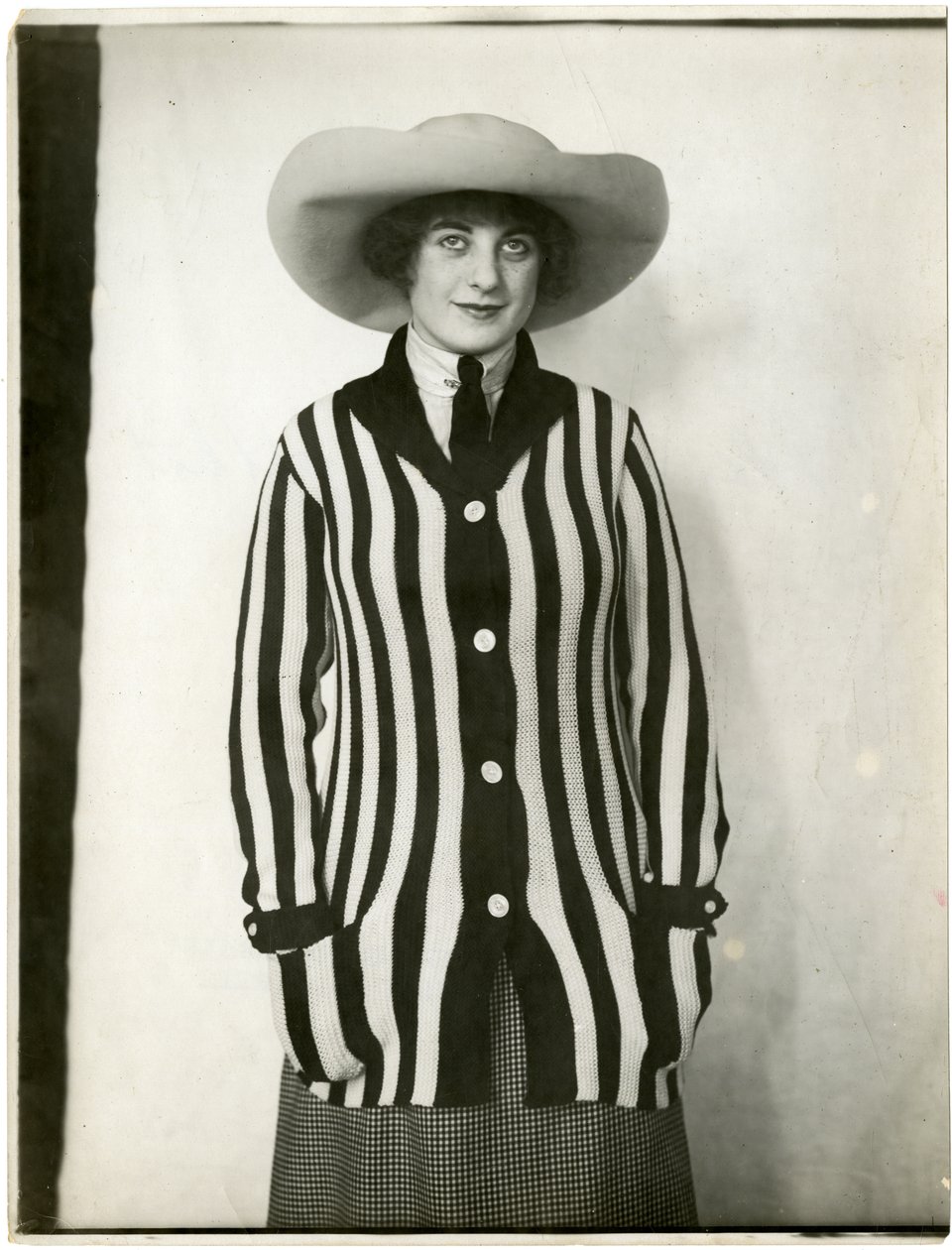 Blazer-Sweater & Filzhut, Forsythe, ca. 1905-18 von Jessie Tarbox Beals