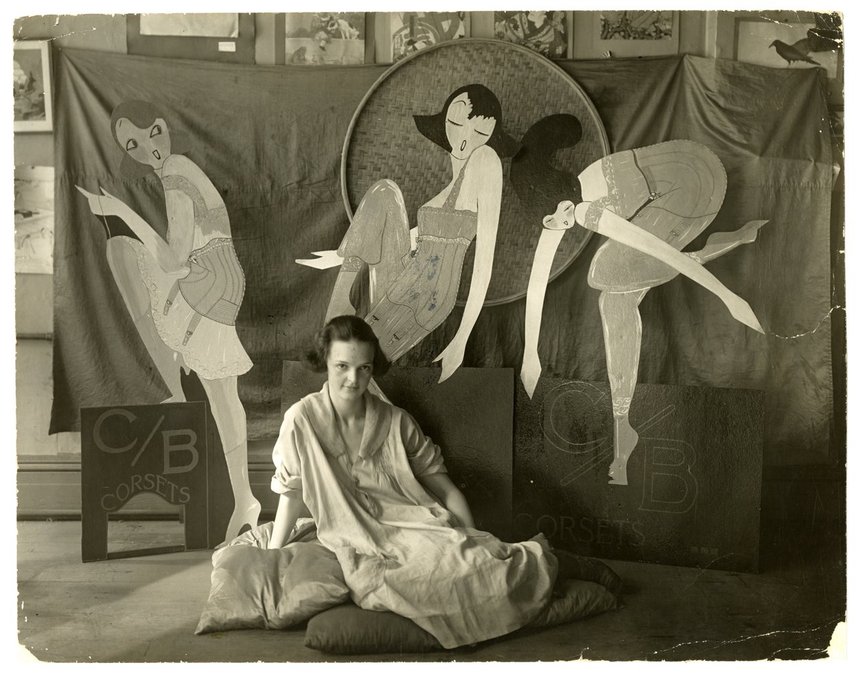 Lin in ihrem Laden, Greenwich Village, New York, USA von Jessie Tarbox Beals