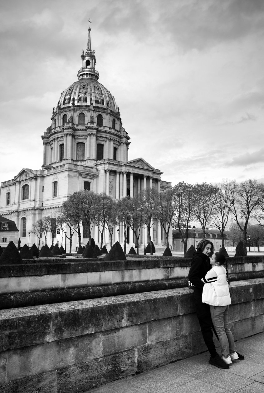 Paris im Frühling, 2022 von Jon Nicholson