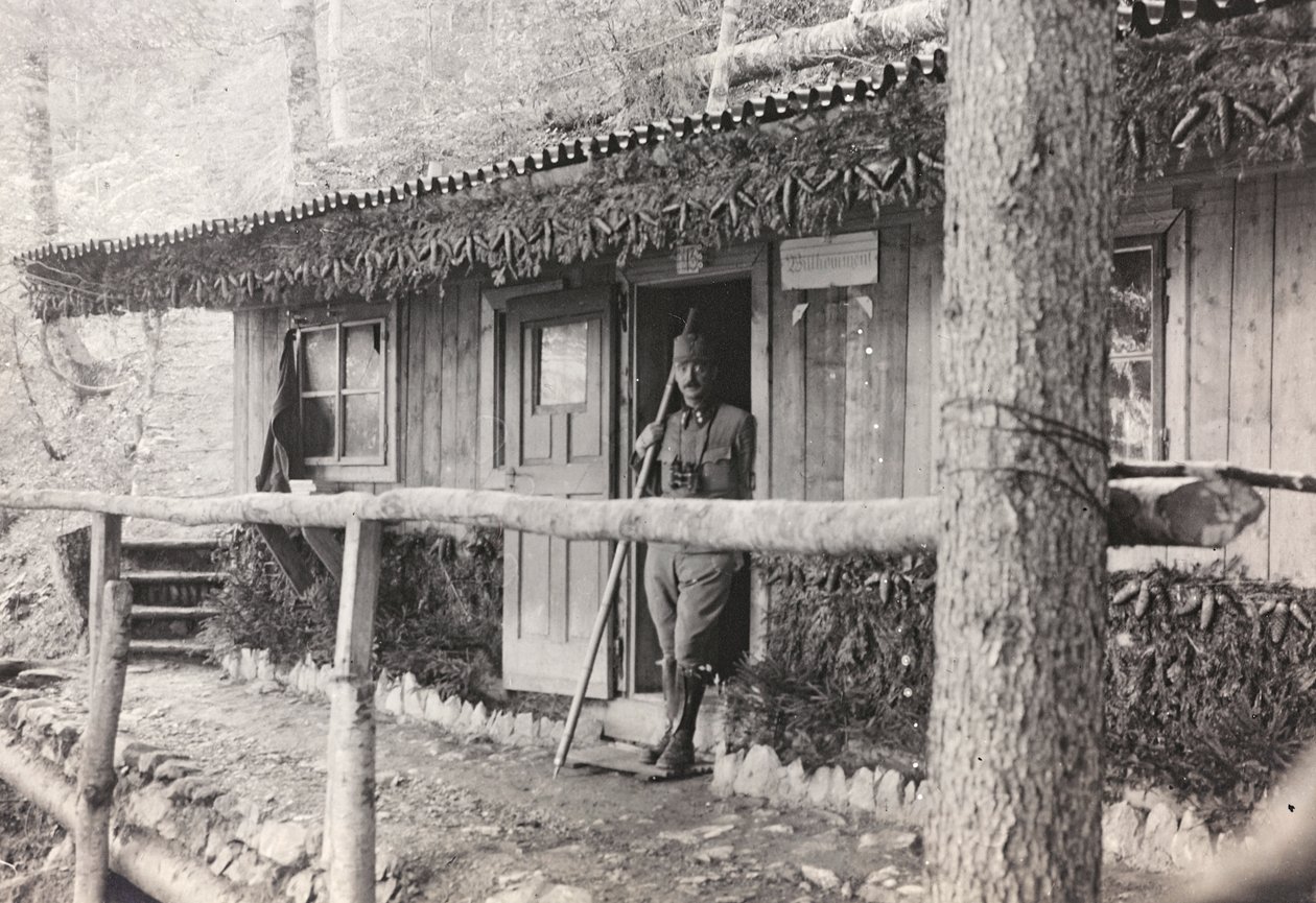 Album "Meine Weltkriegs-Erinnerungen Südwestfront (Kärnten, Italien, Südtirol) 31/03/1915-12/11/1918 - Josef Zohles Wien": Kommandobüro von Josef Zohles