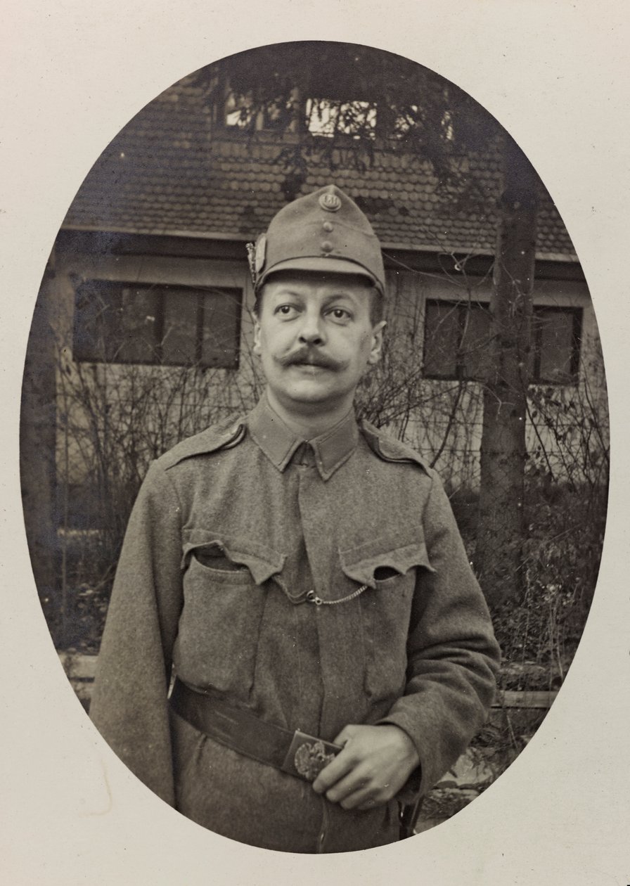 Album "Meine Weltkriegs-Erinnerungen Südwestfront (Kärnten, Italien, Südtirol) 31.03.1915-12.11.1918 - Josef Zohles Wien": Porträt eines Soldaten von Josef Zohles
