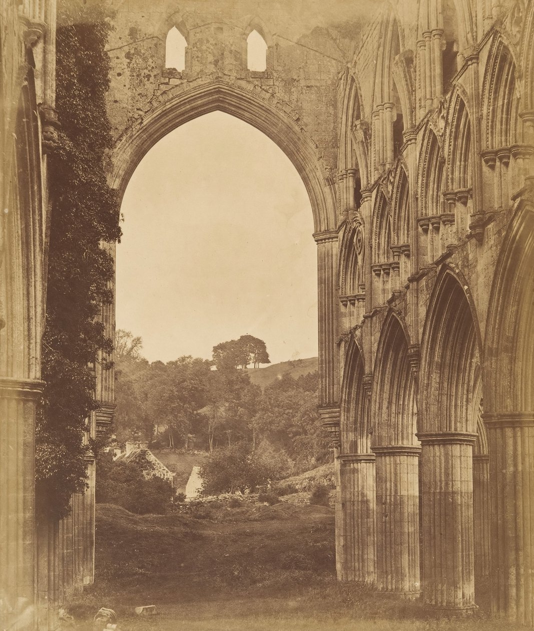 Rievaulx Abbey. Innenansicht des Chors, 1850er Jahre von Joseph Cundall