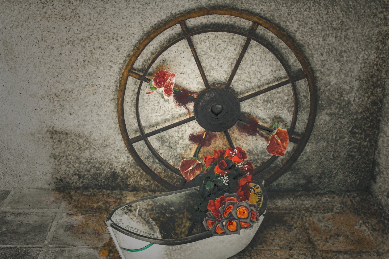 Blumen für die Seefahrer, aus der Serie Chapelle du Canal, 2016 von Joy Lions