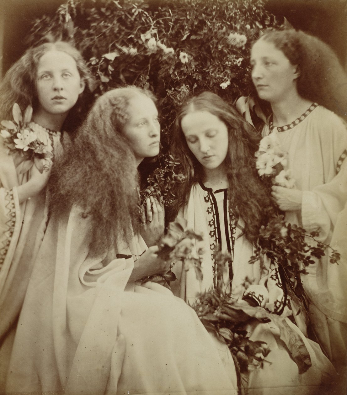 Der Rosenknospen-Garten der Mädchen von Julia Margaret Cameron