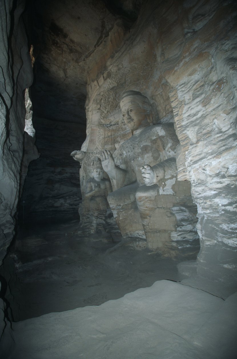 Sandsteinstatue des Buddha in den Yungang-Grotten von Unbekannt Unbekannt