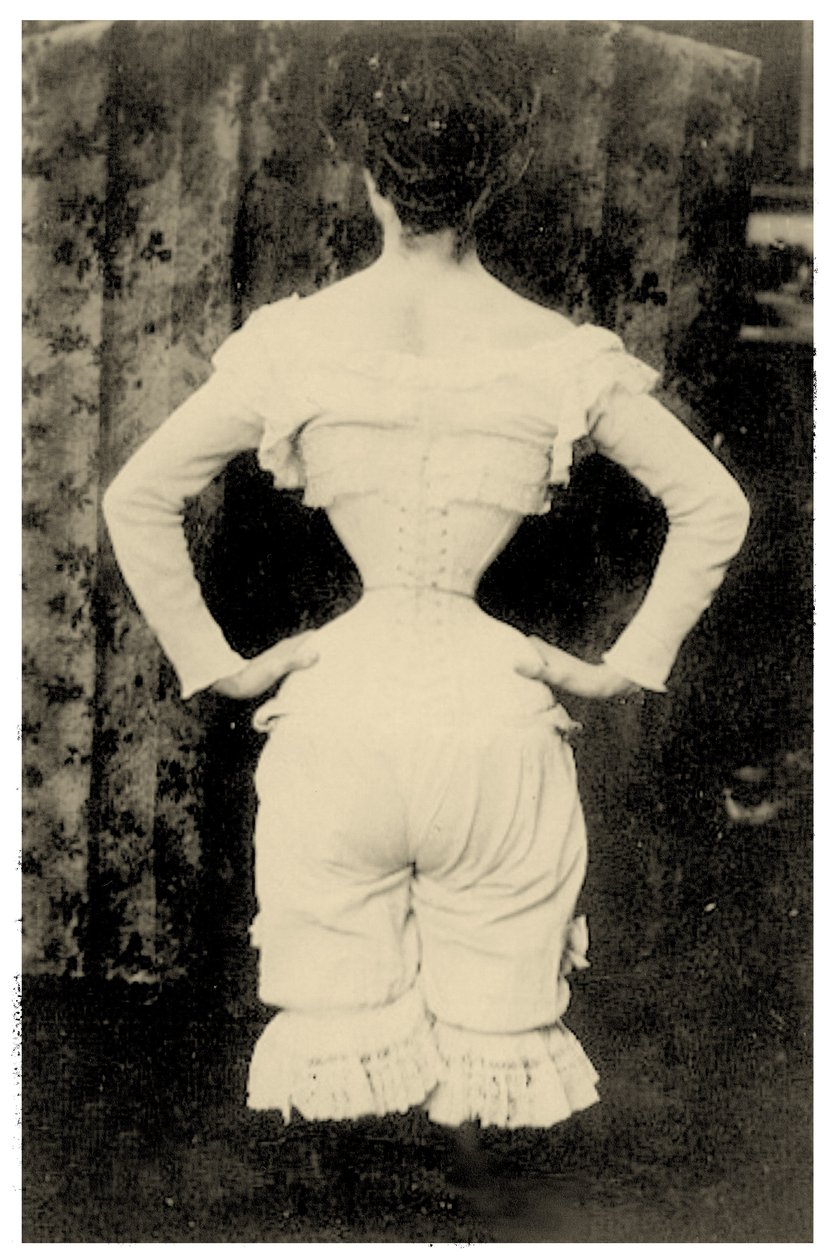 Frau trägt ein Korsett um 1865 (Foto) von Unbekannt Unbekannt