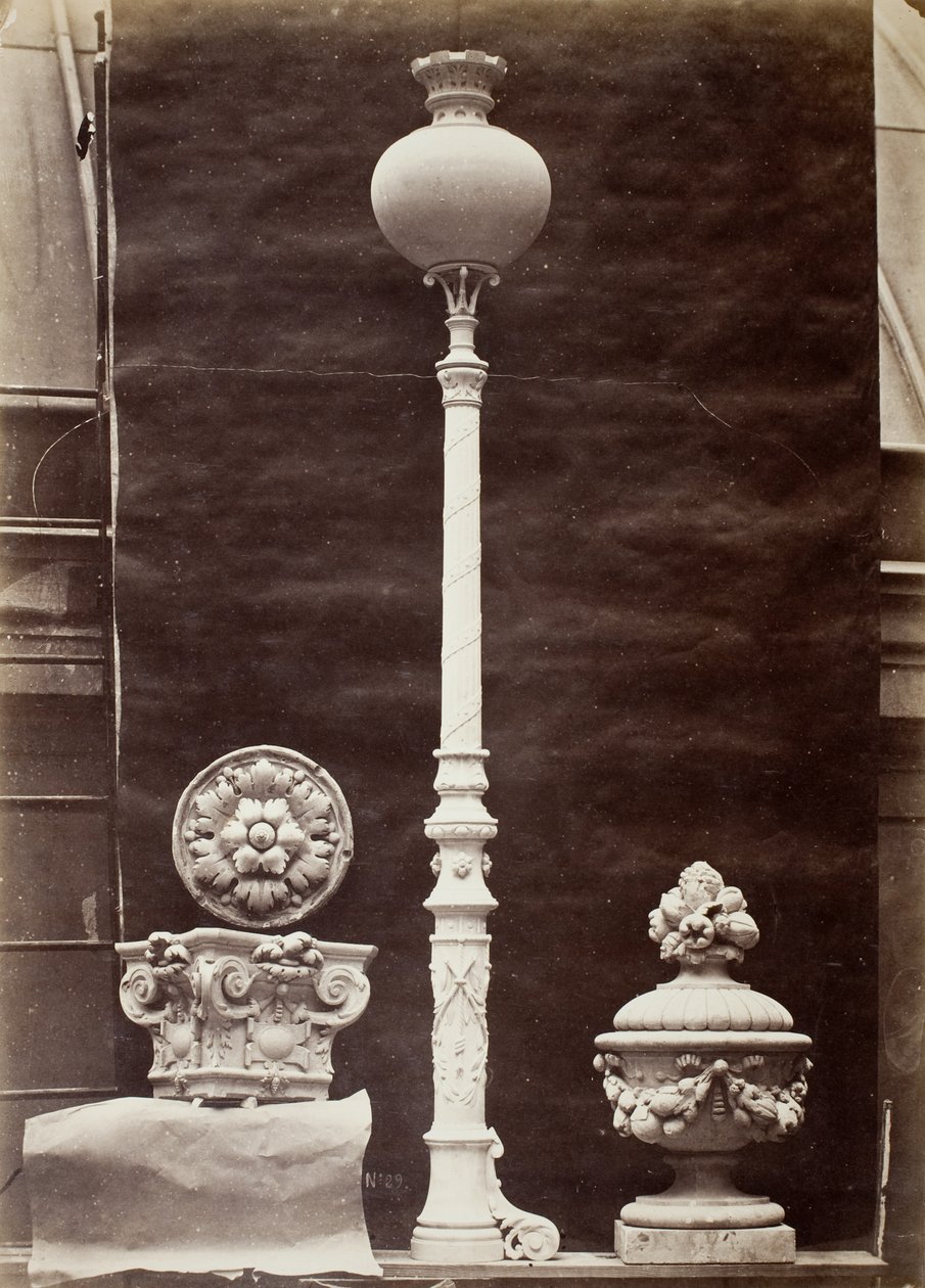 Innendetails und Kandelaber, Théâtre du Vaudeville, Paris von Louis Emile Durandelle
