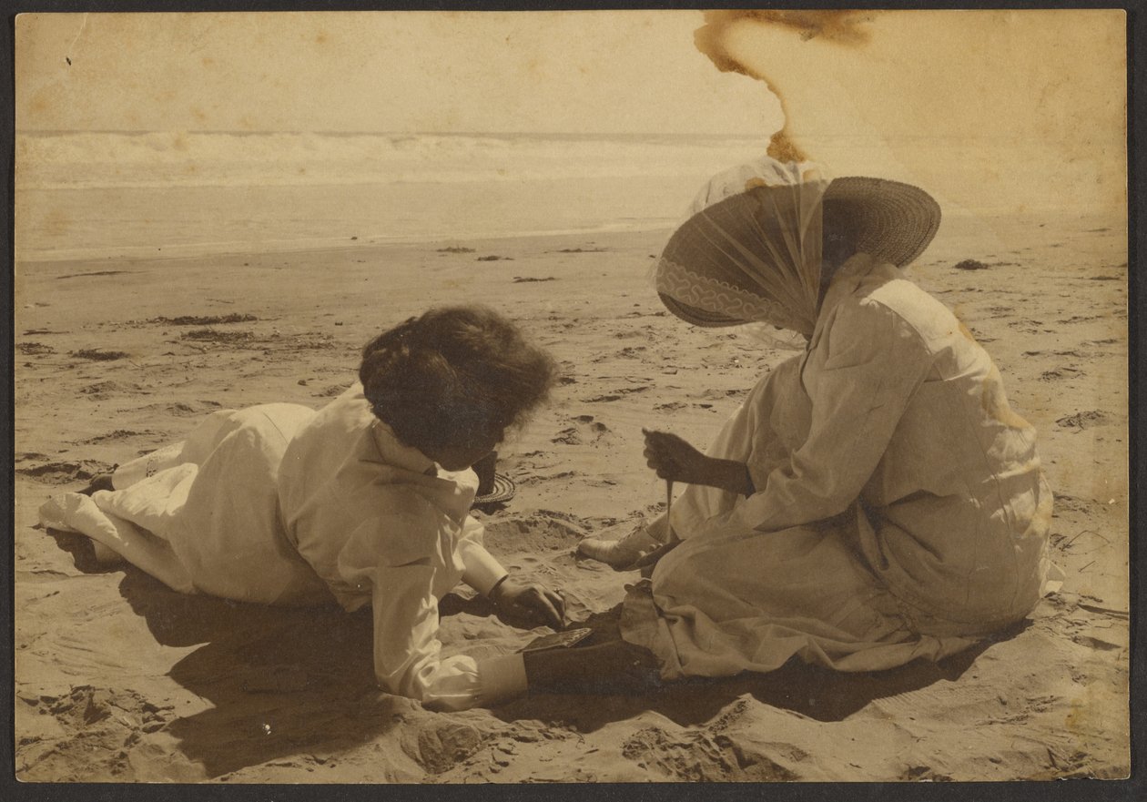 [Frauen, die am Strand faulenzen] von Louis Fleckenstein