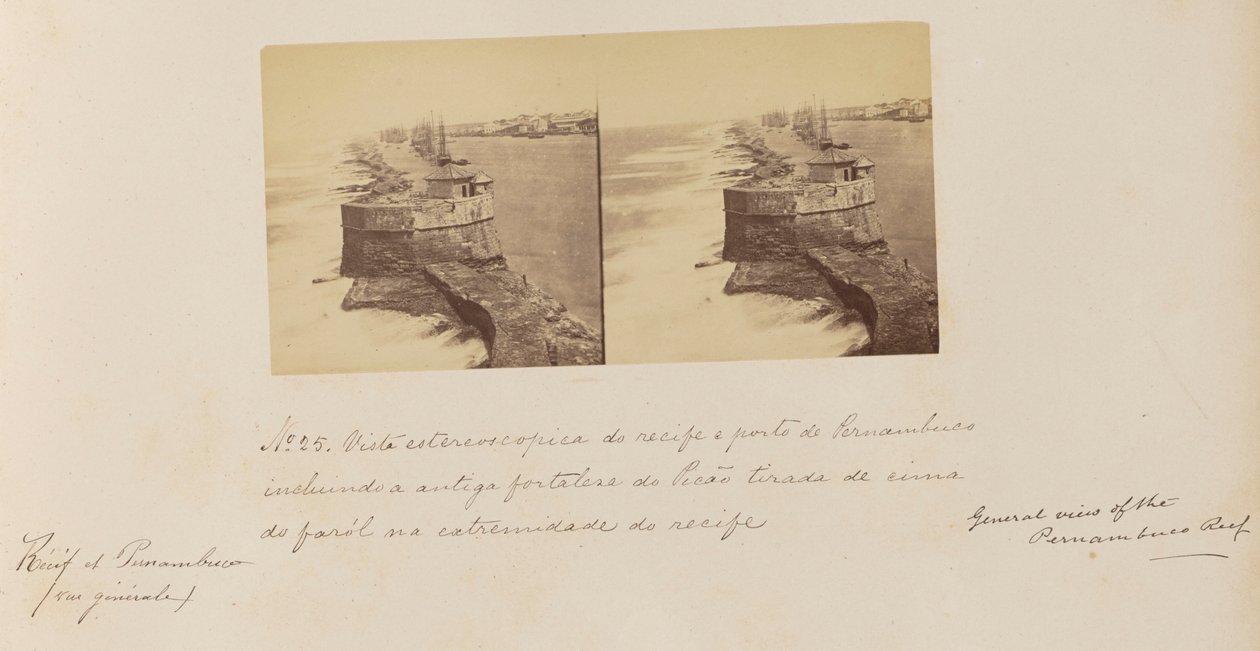 Stereoskopische Ansicht von Recife zum Hafen von Pernambuco, einschließlich der alten Festung Picão, aufgenommen vom Leuchtturm an der Spitze des Riffs von Marc Ferrez