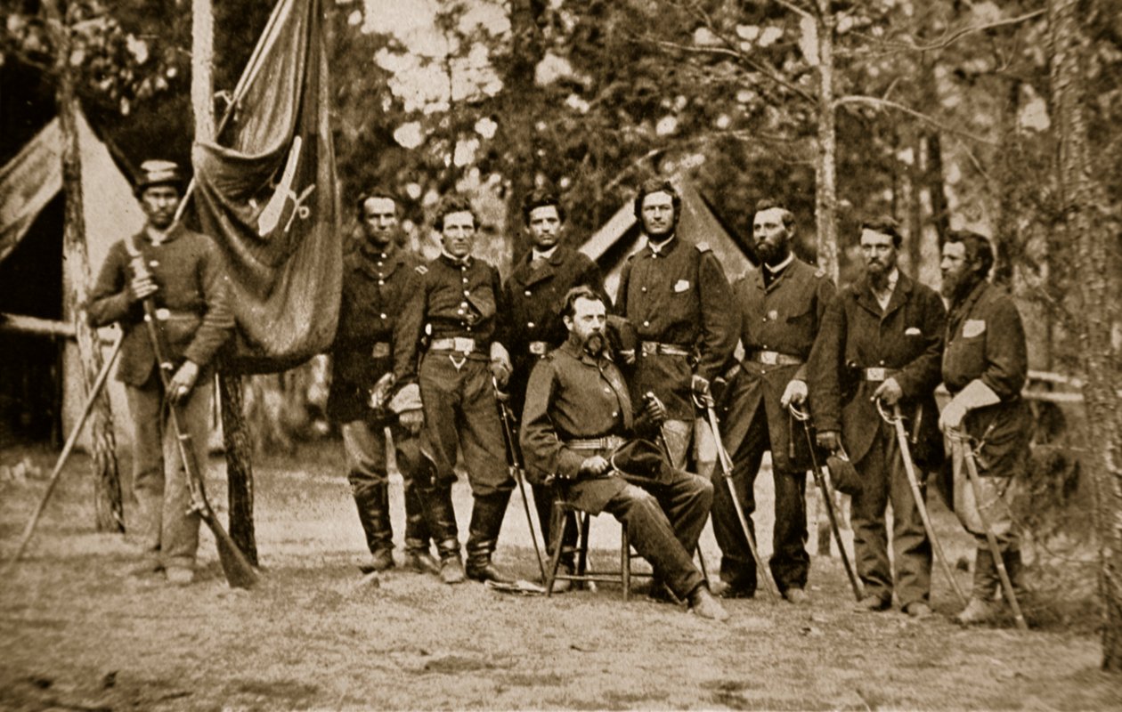 General Charles Devens und Stab, 1861-65 von Mathew B. Brady