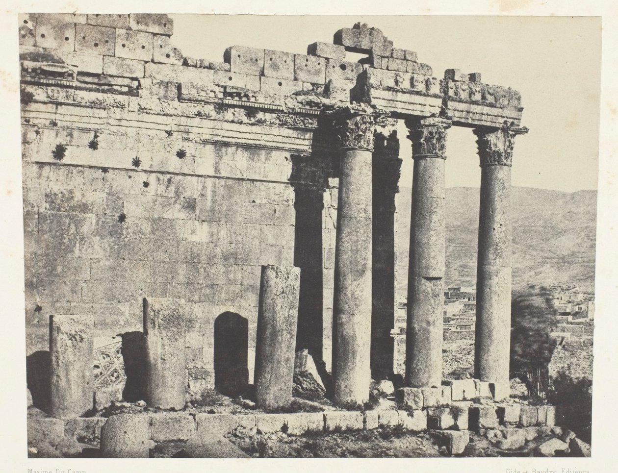 Baalbeck (Heliopolis), Tempel des Jupiter, Westfassade; Syrien von Maxime Du Camp