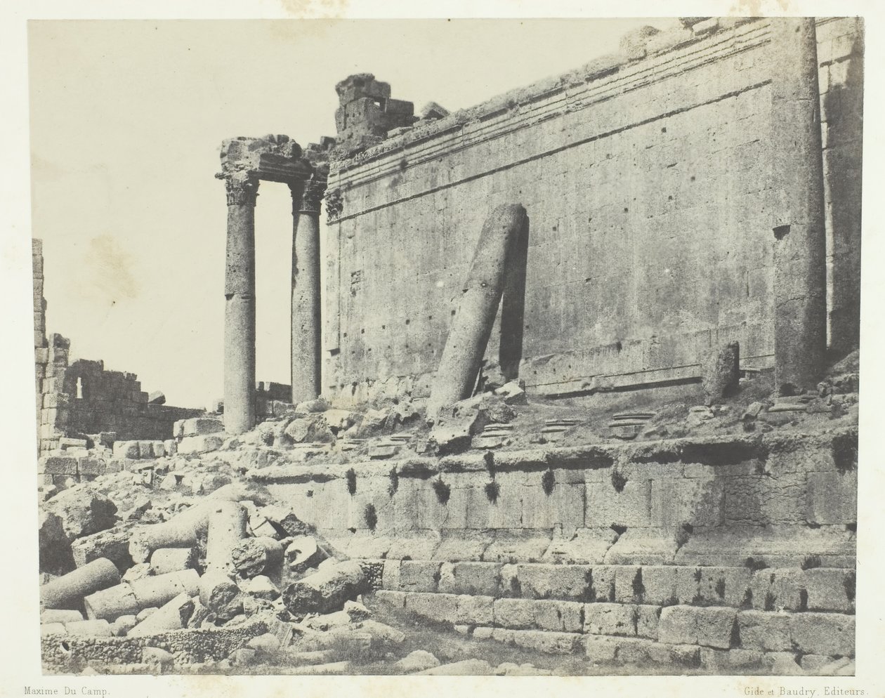Baalbeck Heliopolis, Tempel des Jupiter, Ostfassade, Syrien, 1849-51, gedruckt 1852 von Maxime Du Camp