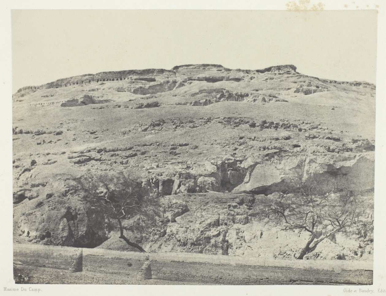 Nekropole des alten Lycopolis, Oberägypten, Tafel 12 aus dem Album "Egypte, Nubie, Palestine et Syrie" (1852) von Maxime Du Camp