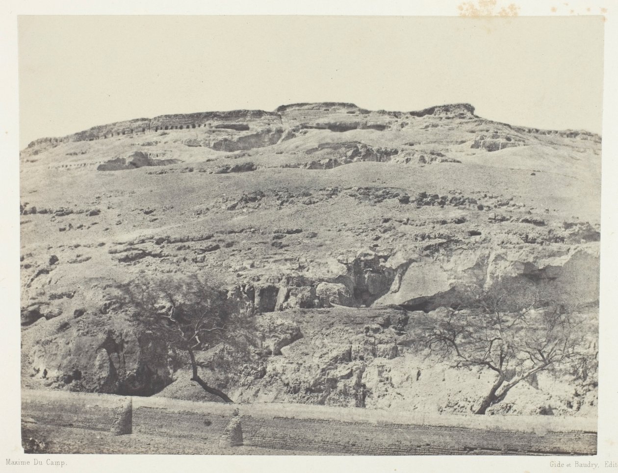 Nekropole des alten Lycopolis, Oberägypten, Tafel 12 aus dem Album "Egypte, Nubie, Palestine et Syrie" (1852) von Maxime Du Camp