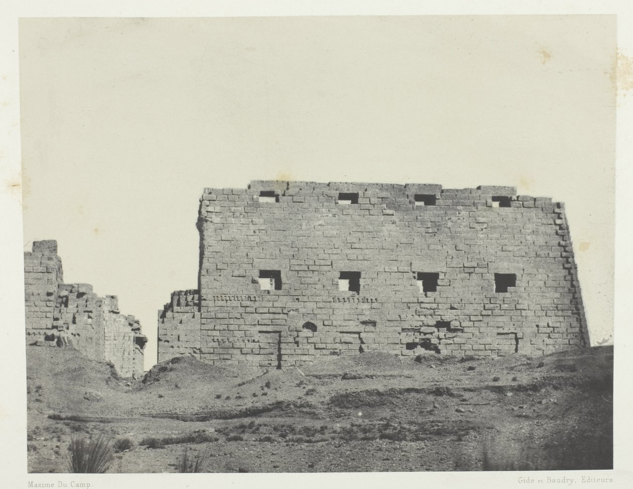 Palais de Karnak, Große Pylone des Südwestens; Theben von Maxime Du Camp