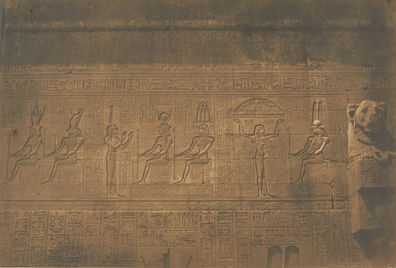 Skulpturen an der hinteren Fassade des großen Tempels von Dendérah Tentyris von Maxime Du Camp