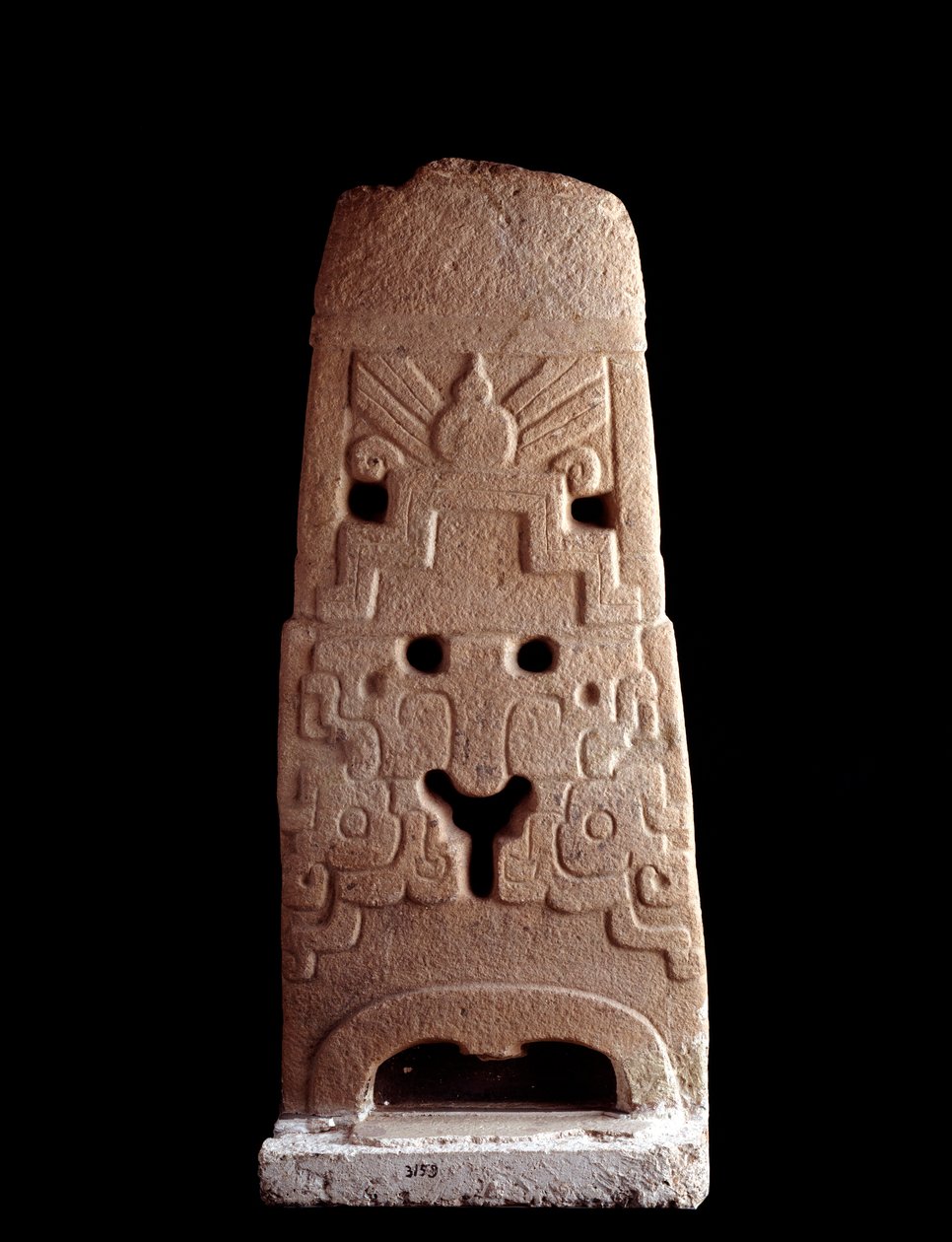 Präkolumbische Kunst, Maya-Zivilisation, präklassische Periode: Stele mit stilisierter Maske einer Gottheit. 600-1100 n. Chr. Aus Saca Tepequez, Guatemala. Guatemala-Stadt, Museo Nazionale di Archeologia e Etnologia von Mayan Mayan