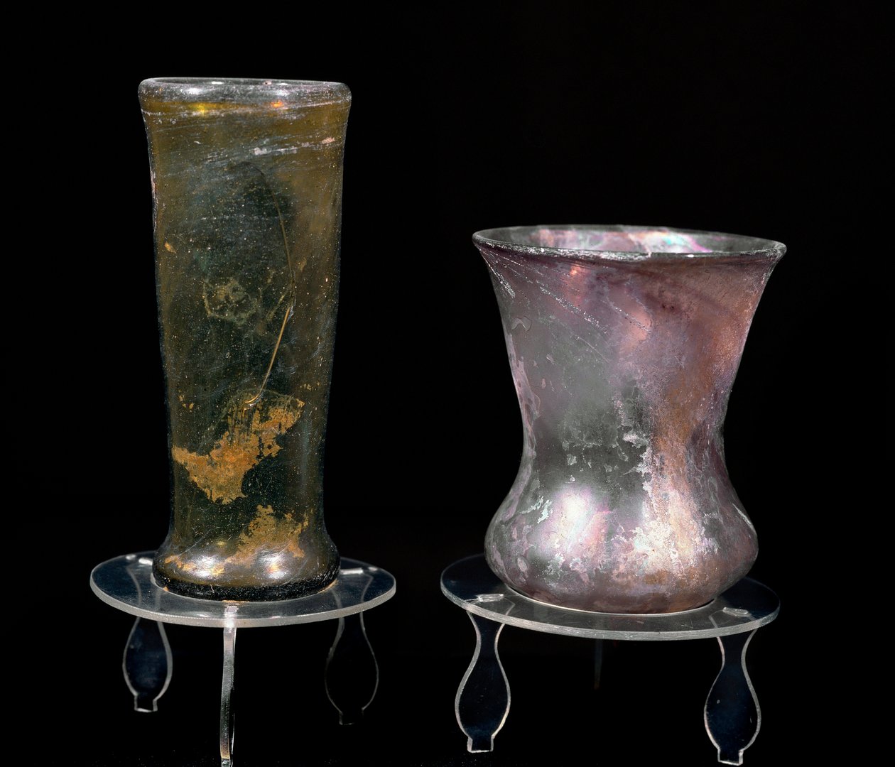 Barbarische Zivilisation: Gläser aus der Merowingerzeit. 6.-7. Jahrhundert. Straßburg, Archäologisches Museum des Palais Rohan von Merovingian