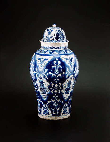 Talavera-Krug, spätes 19. Jahrhundert von Mexican School