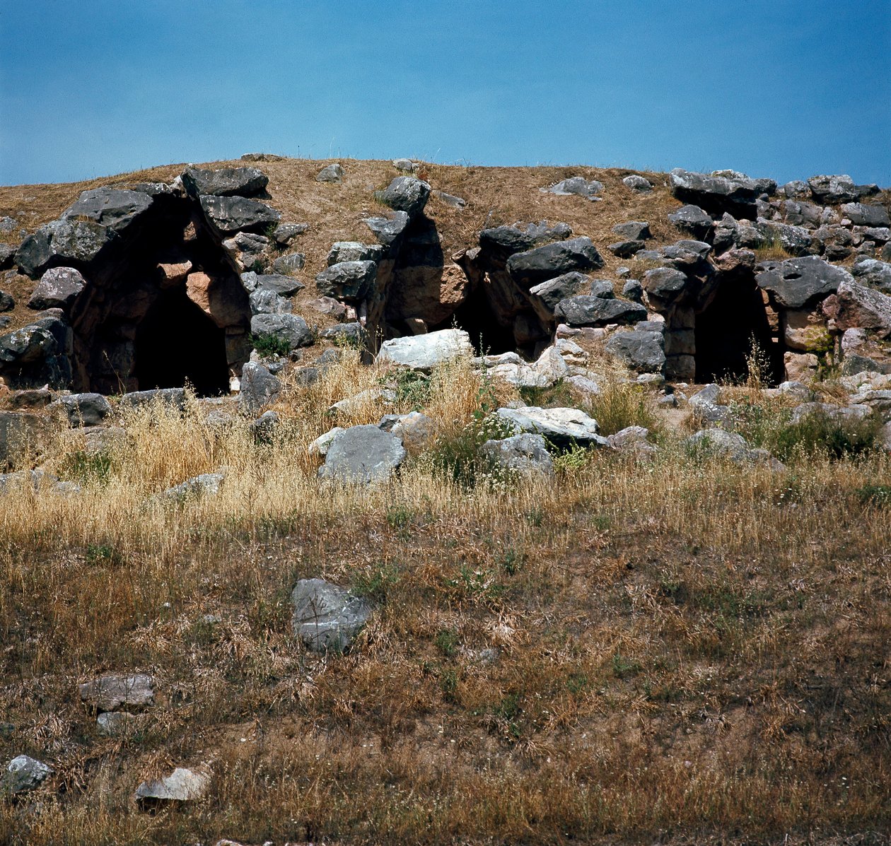 Mykenische Kunst: Häuser in den Befestigungen der Stadt Tiryns, um 1200 v. Chr. Griechenland von Mycenaean