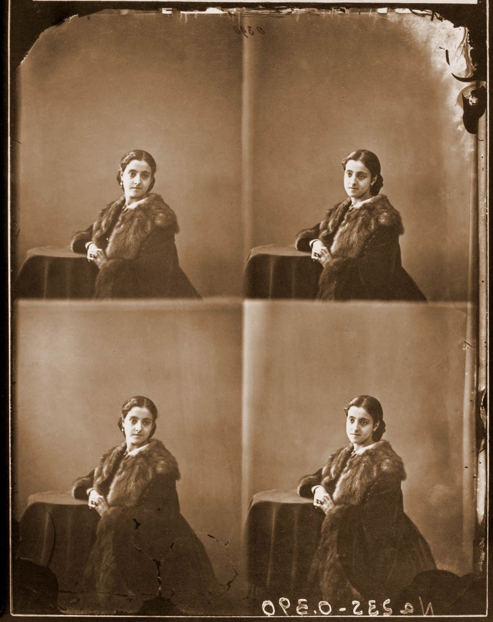 Porträt von Adelina Patti, Sopranistin 1853-1919 (Foto) von Nadar