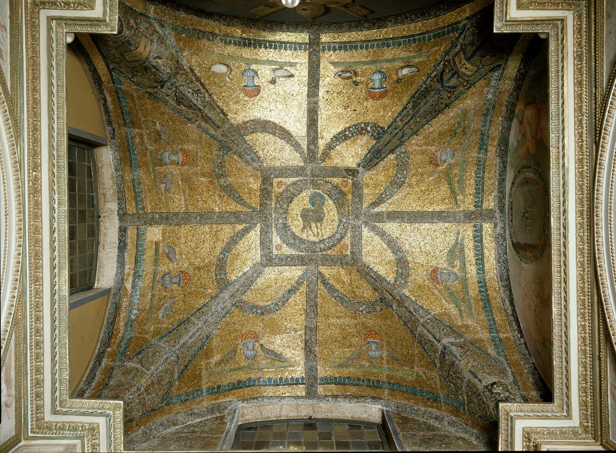 Mosaiken des 5. Jahrhunderts, in der Mitte das Lamm. Gewölbe der Kapelle des hl. Johannes des Evangelisten im frühchristlichen Baptisterium von San Giovanni in Laterano (St. Johannes im Lateran) (battistero lateranense o san Giovanni in Fonte), erbaut um 4 von Paleo Christian