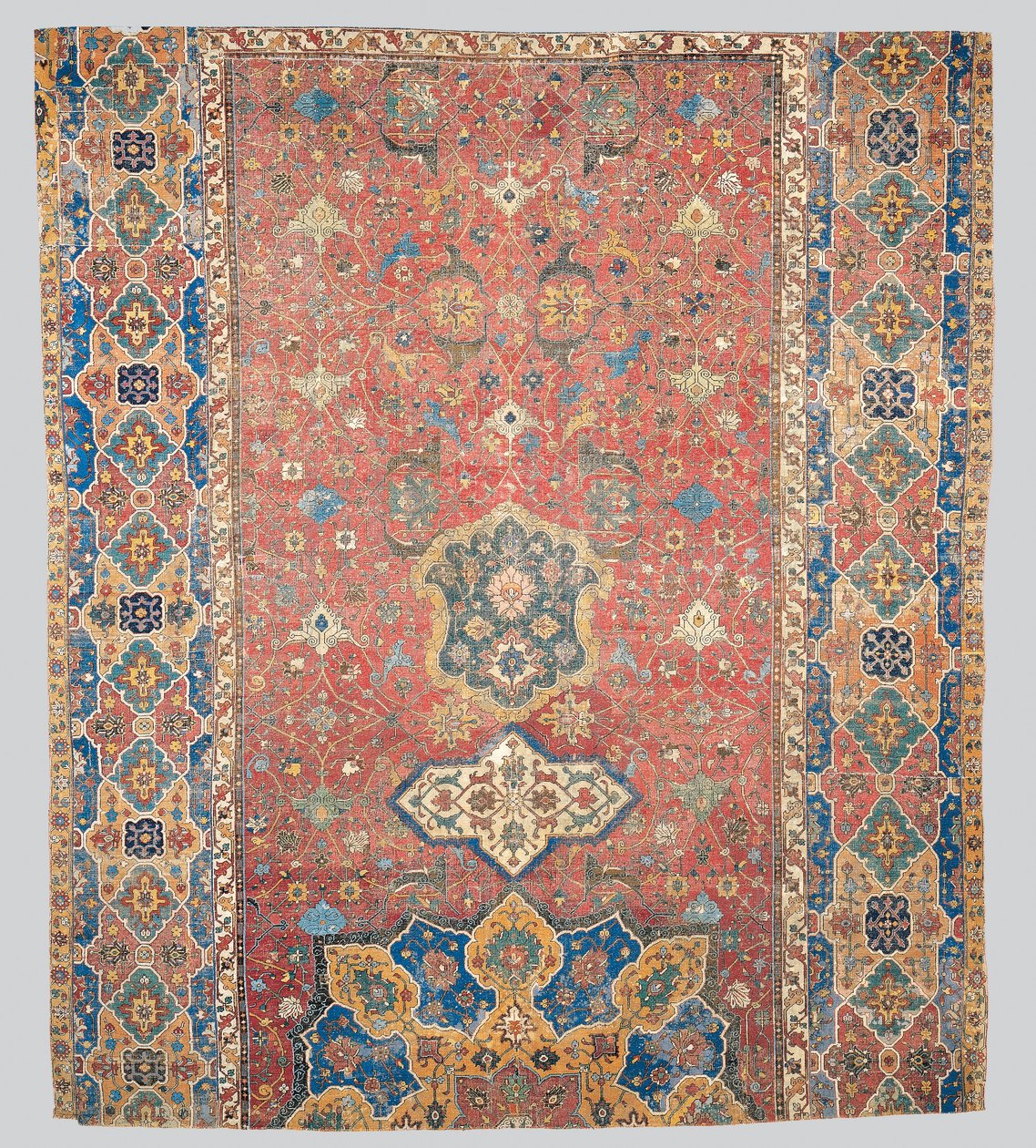 Teilweiser Tabriz-Medaillon-Teppich, Nordwestpersien, frühes 16. Jahrhundert von Persian School