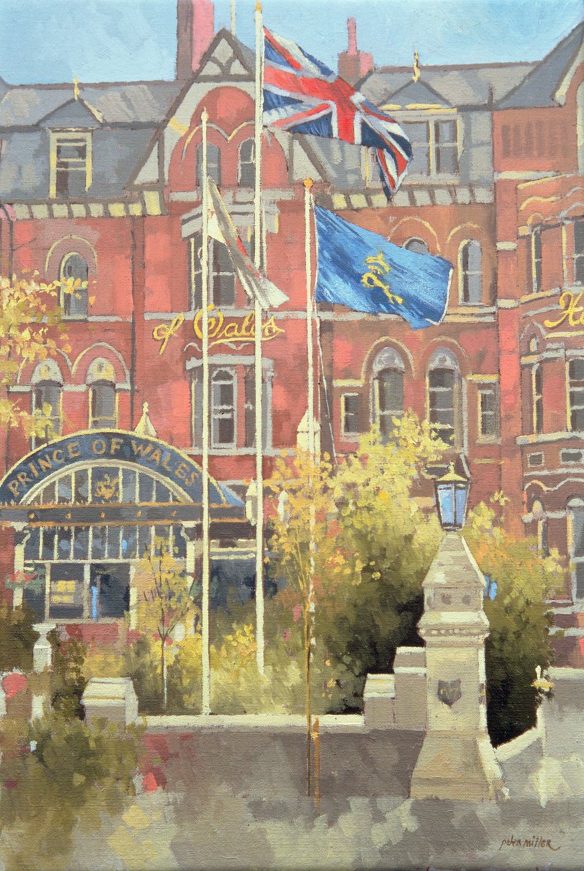 Flaggen vor dem Prince of Wales, Southport von Peter Miller