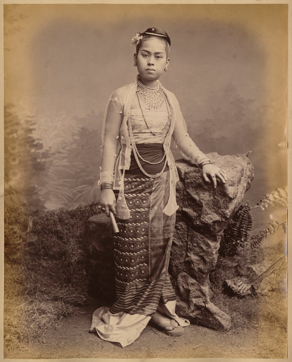 Junge burmesische Mädchen, ca. 1875 von Philip Adolphe Klier