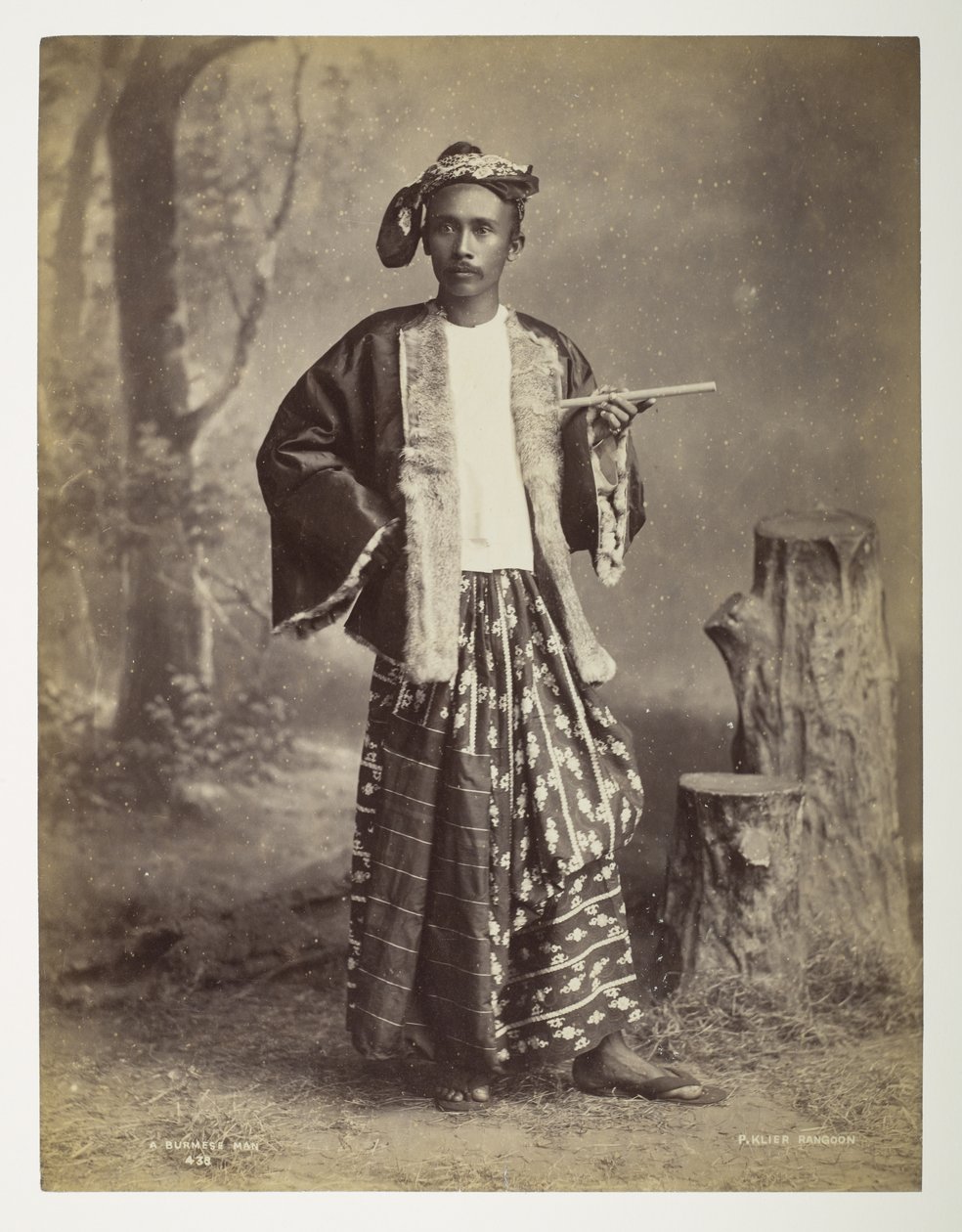 Ein burmesischer Mann, aus Ansichten von Burma von Philip Adolphe Klier