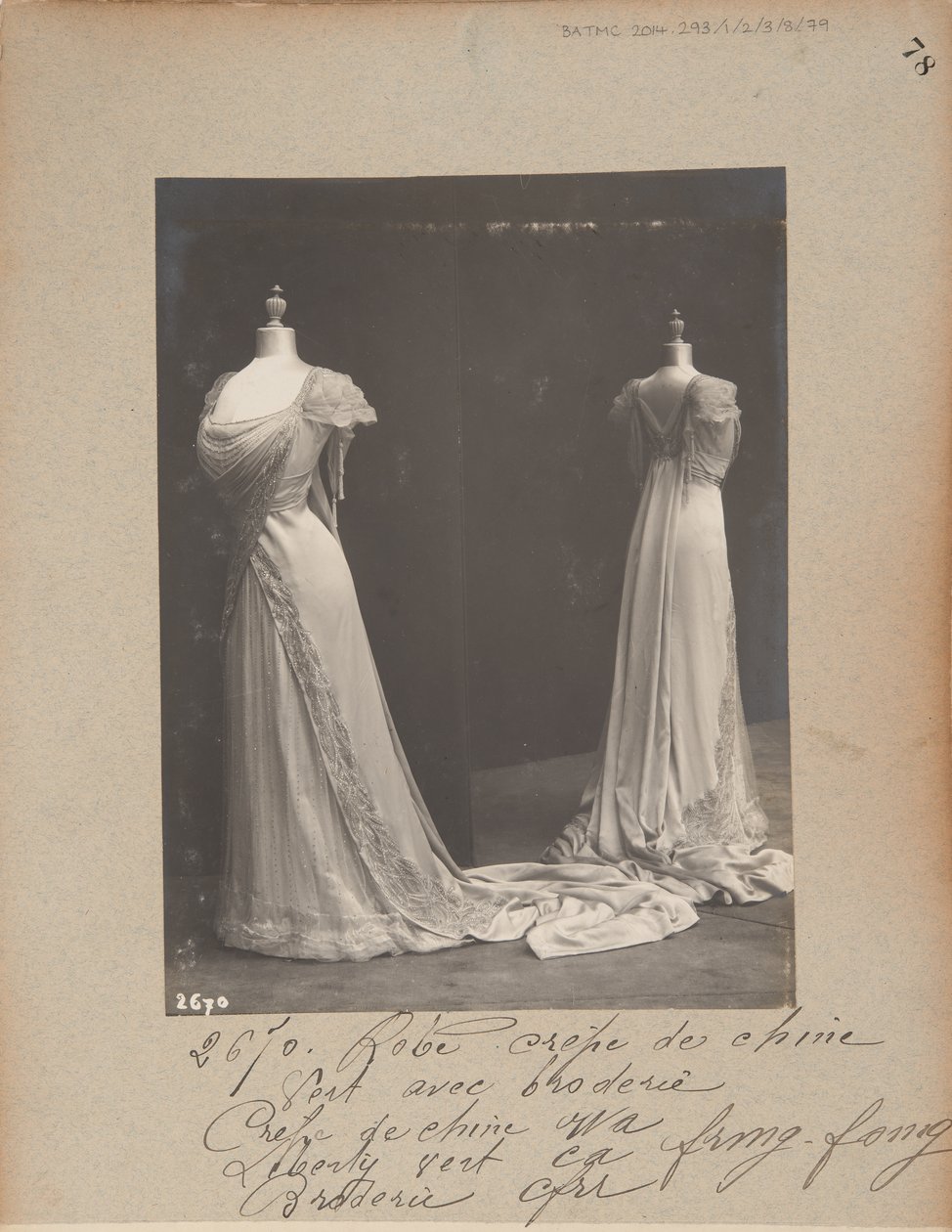 Albumseite: House of Worth, Ballkleid von Photographer French