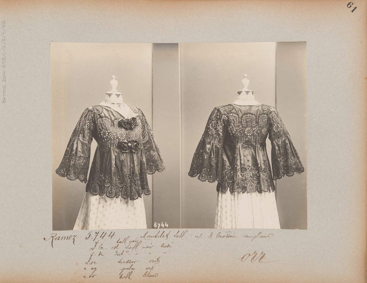 Albumseite: House of Worth, Jacke (Mantelet) von Photographer French