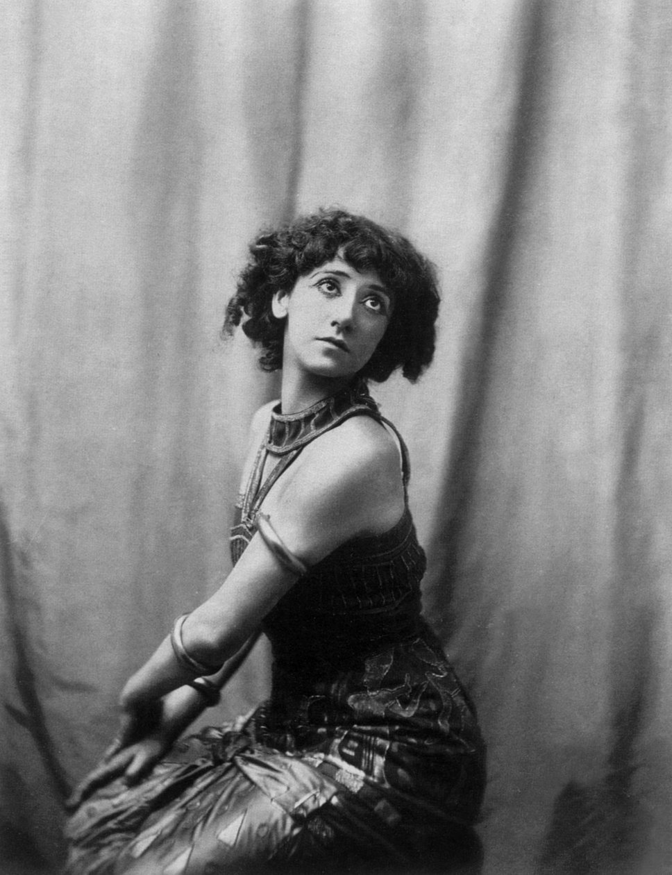 Tamara Karsavina, als Sklavin in 'Cleopatra', Paris