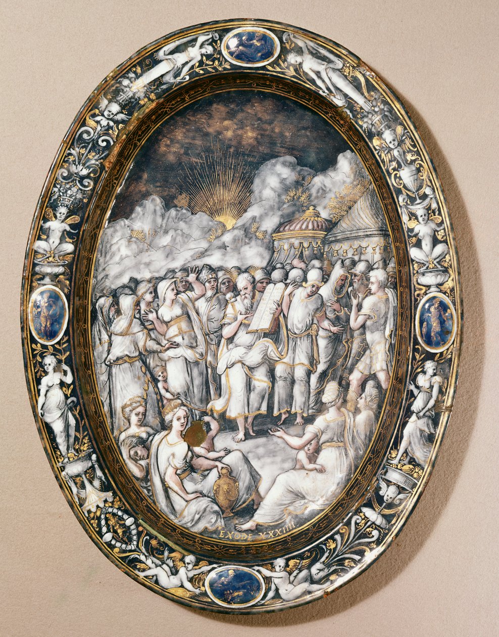 Ovales Gericht, das Moses
