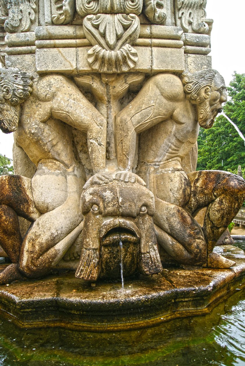 Mythische Atlanten am Sockel eines Obelisken, Lamego, Portugal. 1738 von Portuguese School