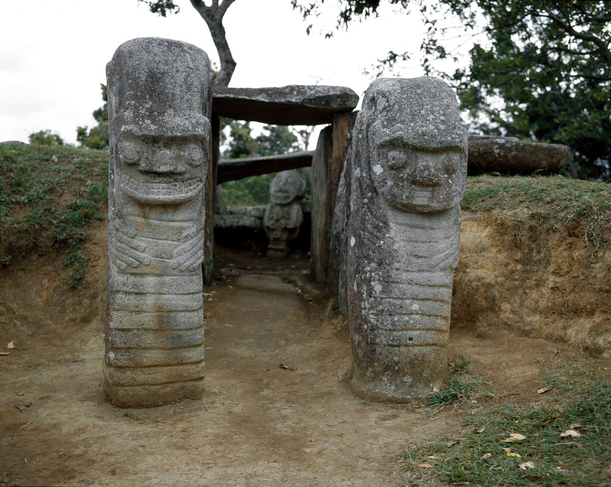 Megalithische Skulptur von zoomorphen Karyatiden von Pre Columbian Pre Columbian