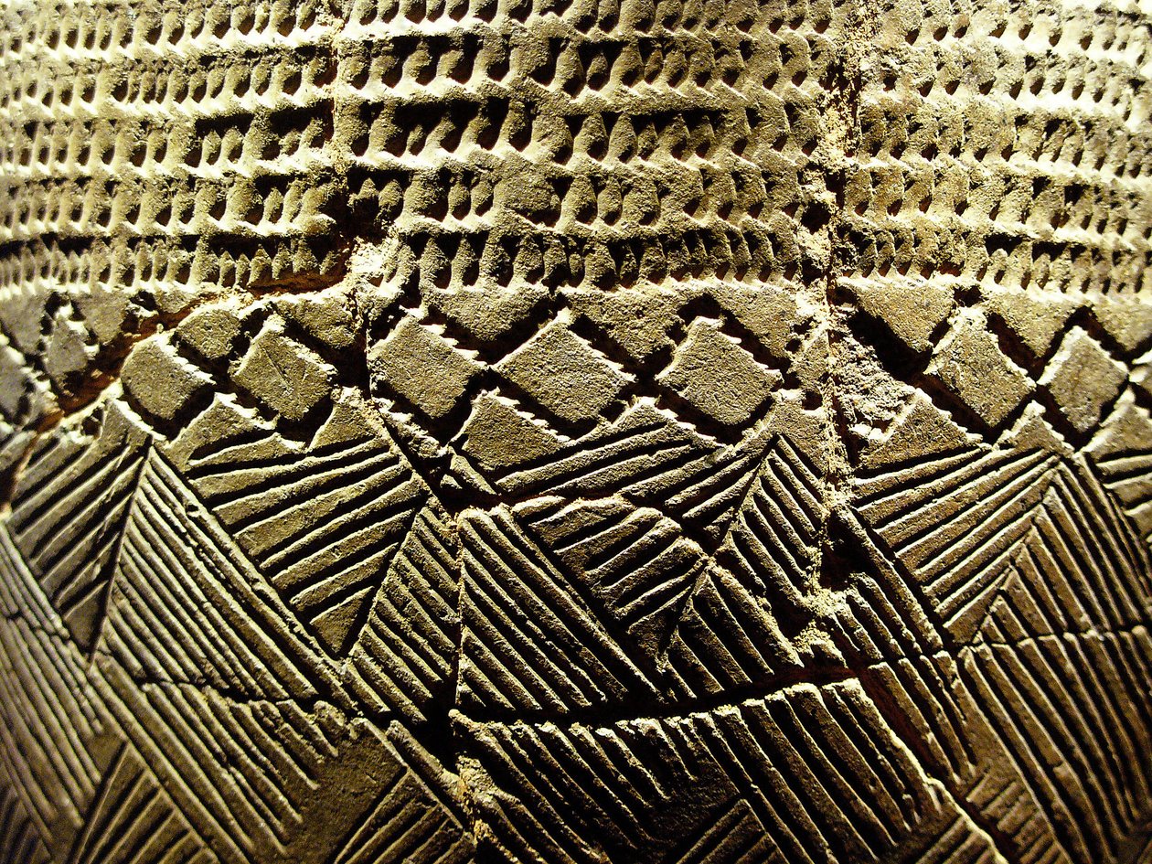 Töpferware mit „Kammzahn“-Dekor, ca. 8000 v. Chr. der Jungsteinzeit, Amsa-Dong, Korea. Fotografie, Seoul National Museum, Republik Korea von Prehistoric Prehistoric