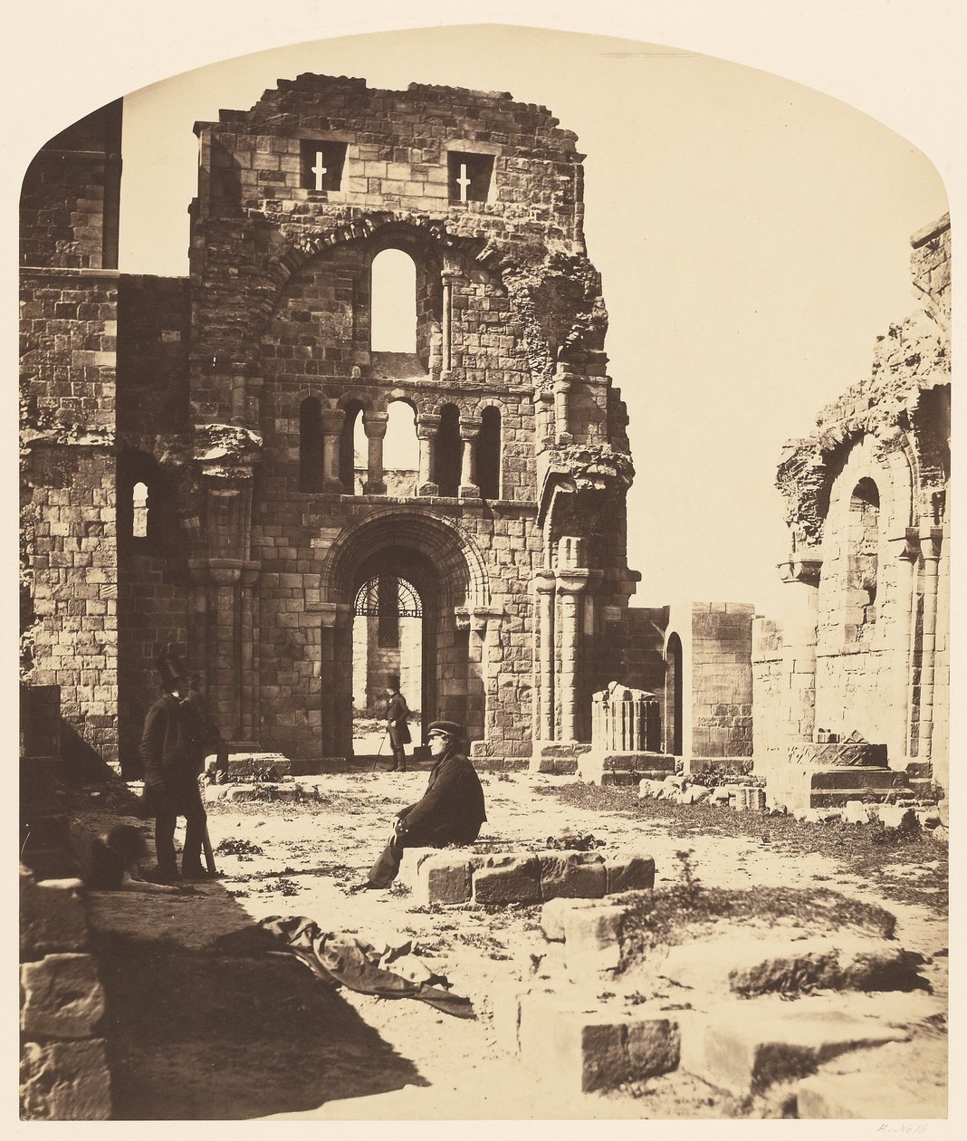 Innenraum der Lindisfarne Priory, Westende von Roger Fenton