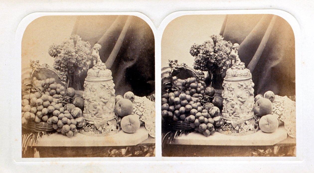 Elfenbeinkrug und Früchte von Roger Fenton