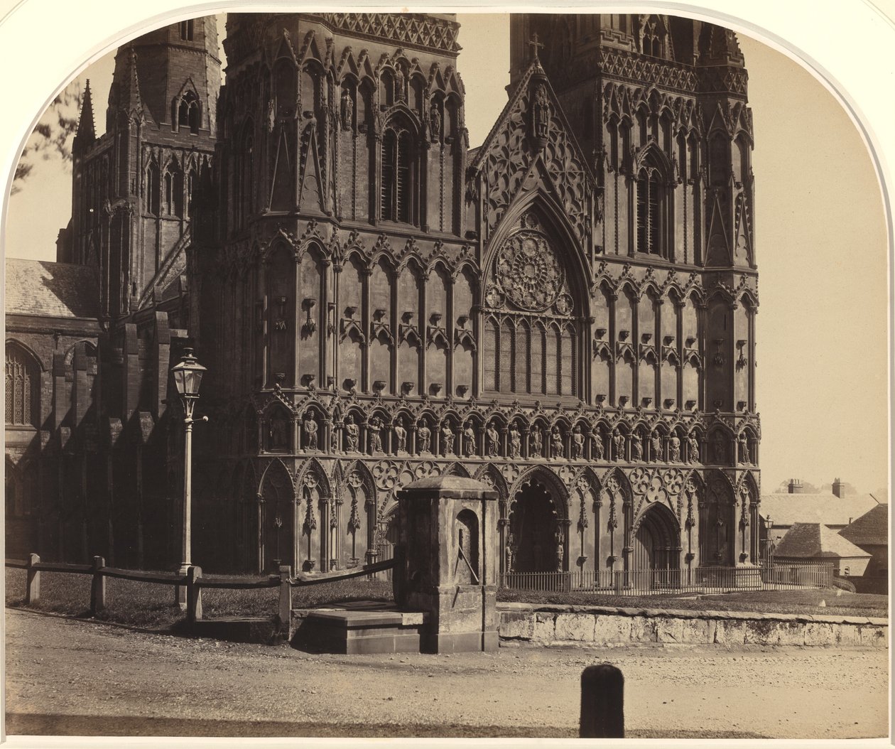Lichfield Kathedrale von Nordwesten von Roger Fenton