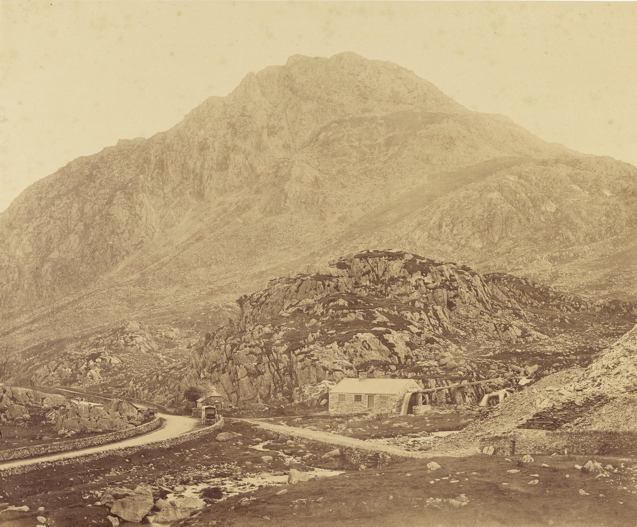 Mount Tryfan, von Llyn Ogwen von Roger Fenton
