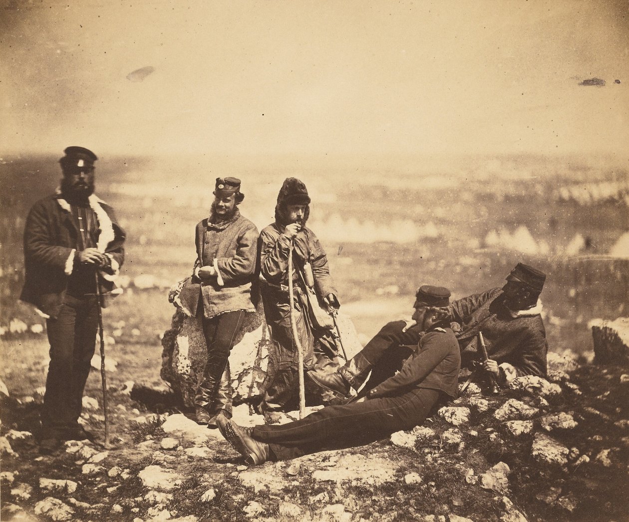 Offiziere des 89. Regiments auf Cathcarts Hill von Roger Fenton