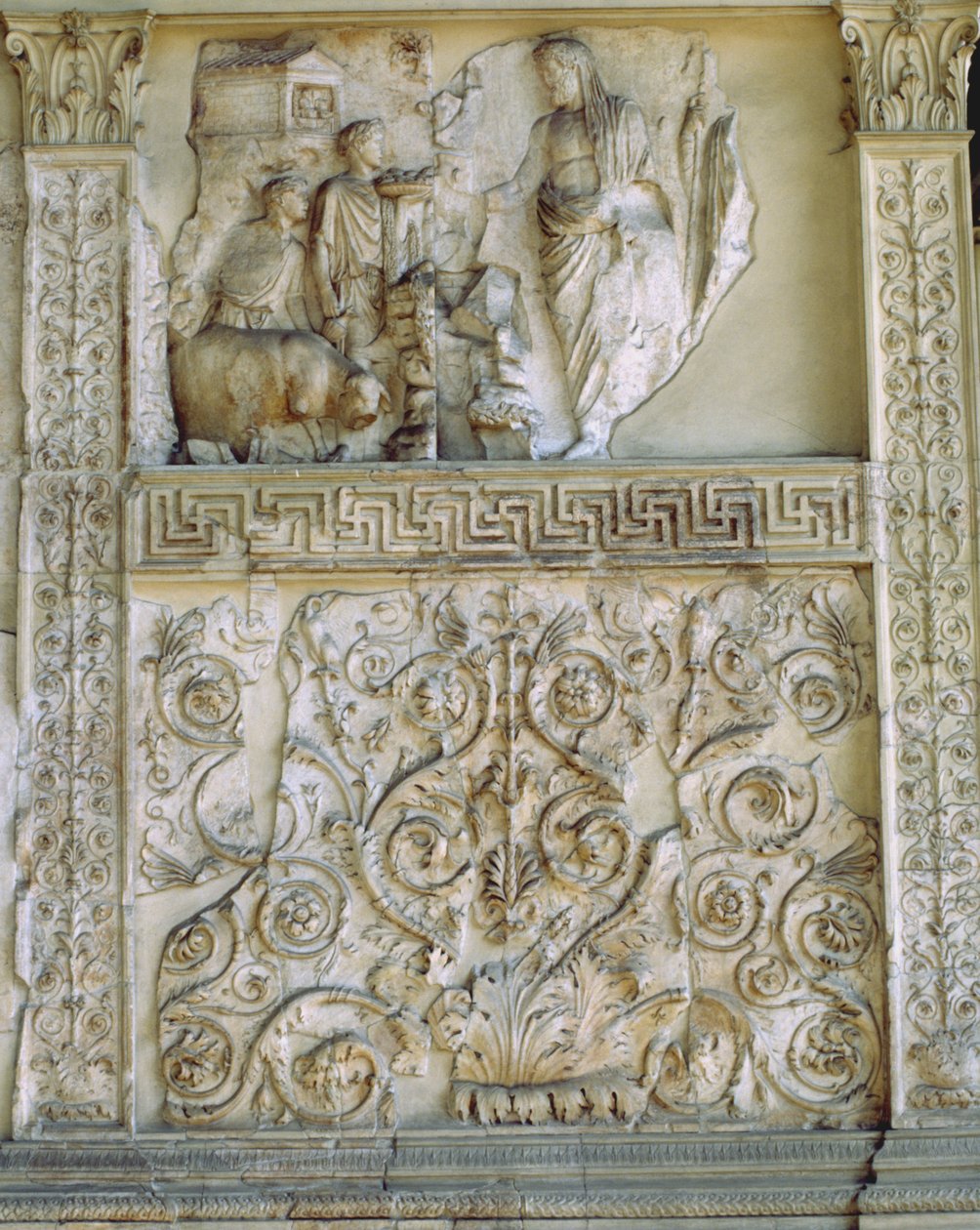 Aeneas opfert den Penaten, Westwand des Ara Pacis von Roman