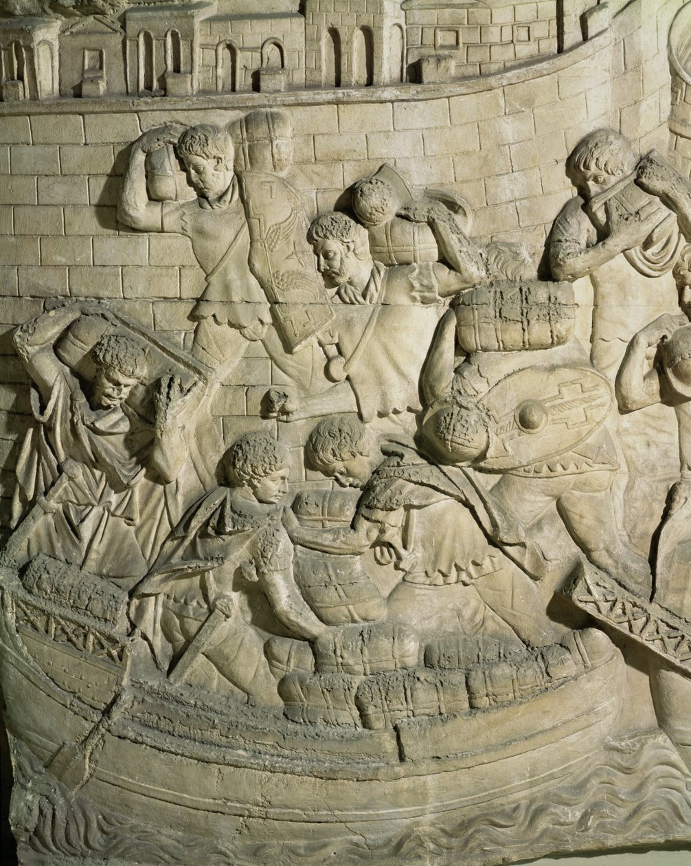 Beladen eines Schiffes, Detail von einem Abguss der Trajanssäule von Roman