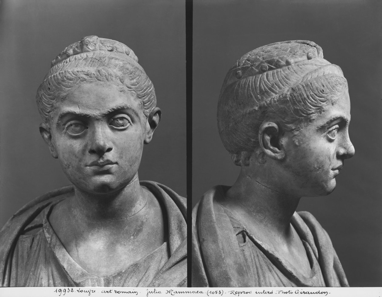 Zwei Ansichten von Julia Mamaea (180-235 n. Chr.), Mutter von Kaiser Severus Alexander (205-235 n. Chr.), ca. 230 (Marmor) von Roman